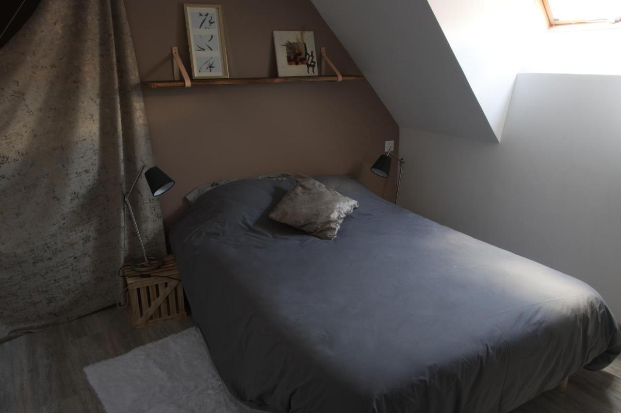 Duplex Charmant Idealement Situe Dole Luaran gambar